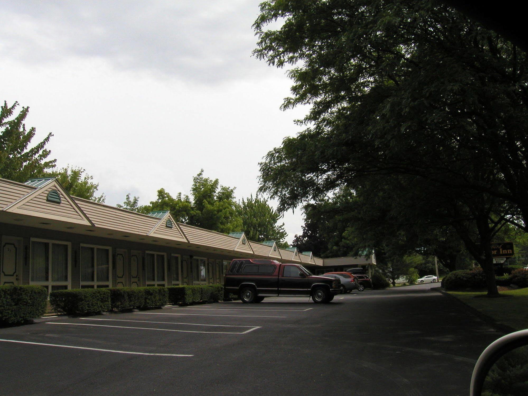 T-Bird Motor Inn Шелбурн Екстер'єр фото