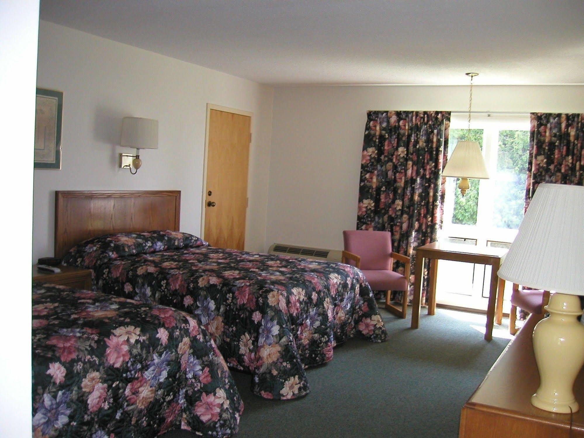 T-Bird Motor Inn Шелбурн Екстер'єр фото