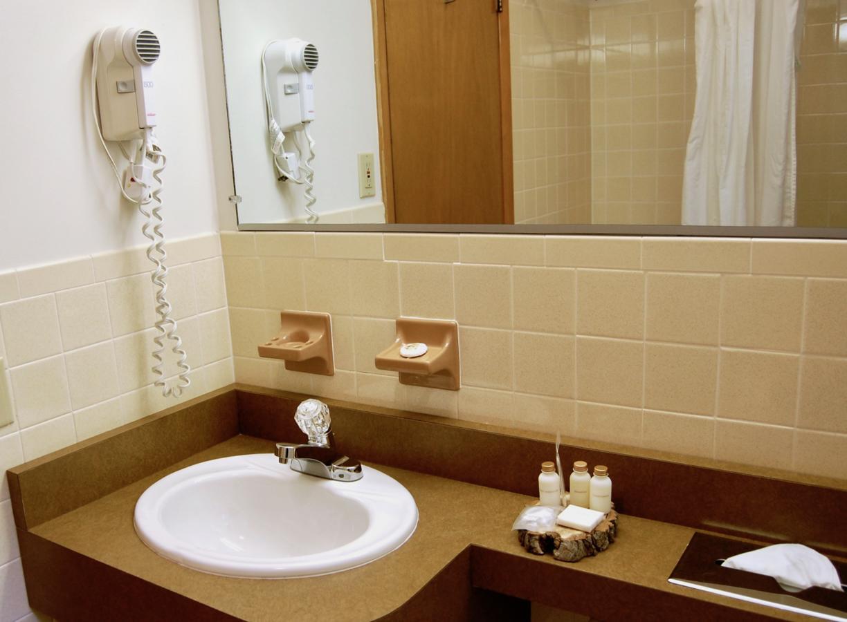 T-Bird Motor Inn Шелбурн Екстер'єр фото